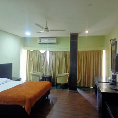 Hotel Skylark Nagpur Exterior photo